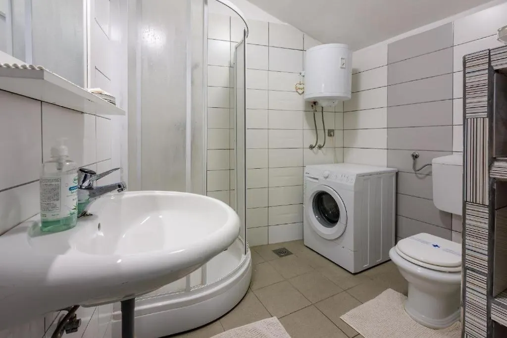 Apartman Franka Crikvenica 0*,  Croatia